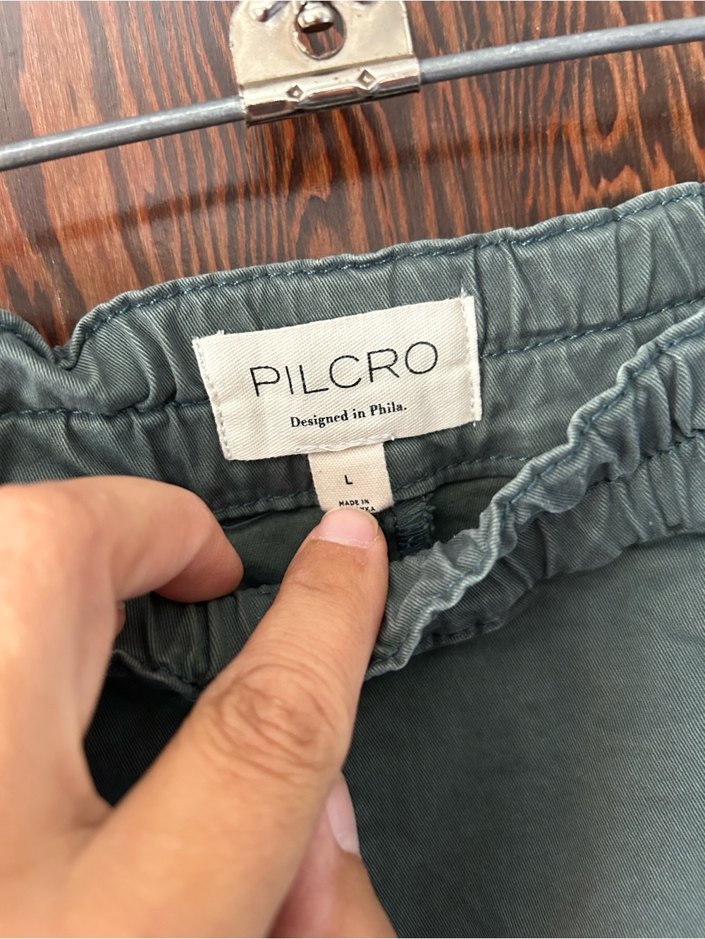 Pilcro Izzie Barrel Pants - Picture 3 of 4